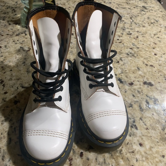 Dr Martens - Picture 5 of 6